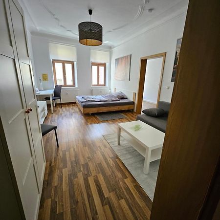 Ferienwohnung Apartment In Zittauer Stadtzentrum Innenstadt Innenring Top Lage - Wohnen Auf Zeit In Zittau - 1 Raum Wohnung Bagian luar foto
